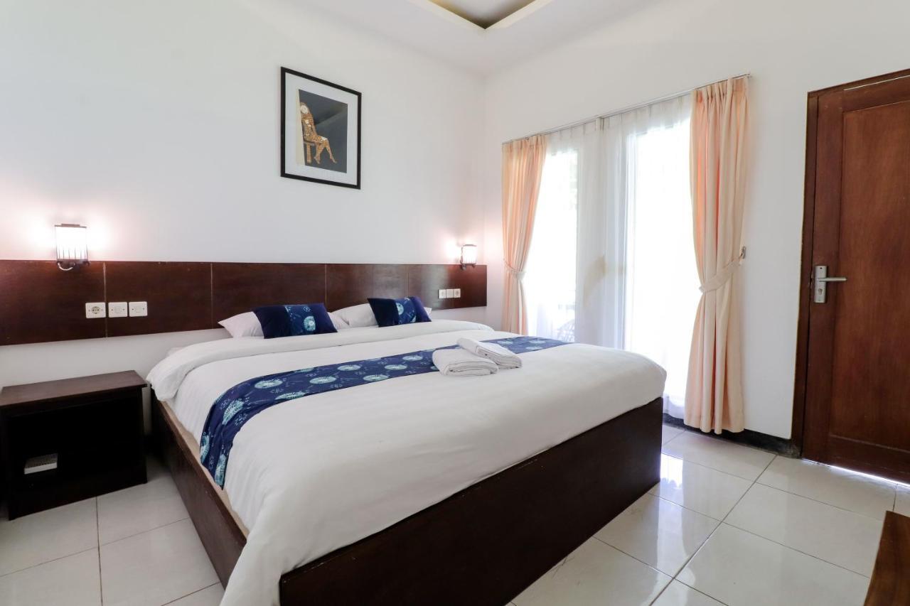 Balkondes Kenalan Hotel Магеланг Екстериор снимка