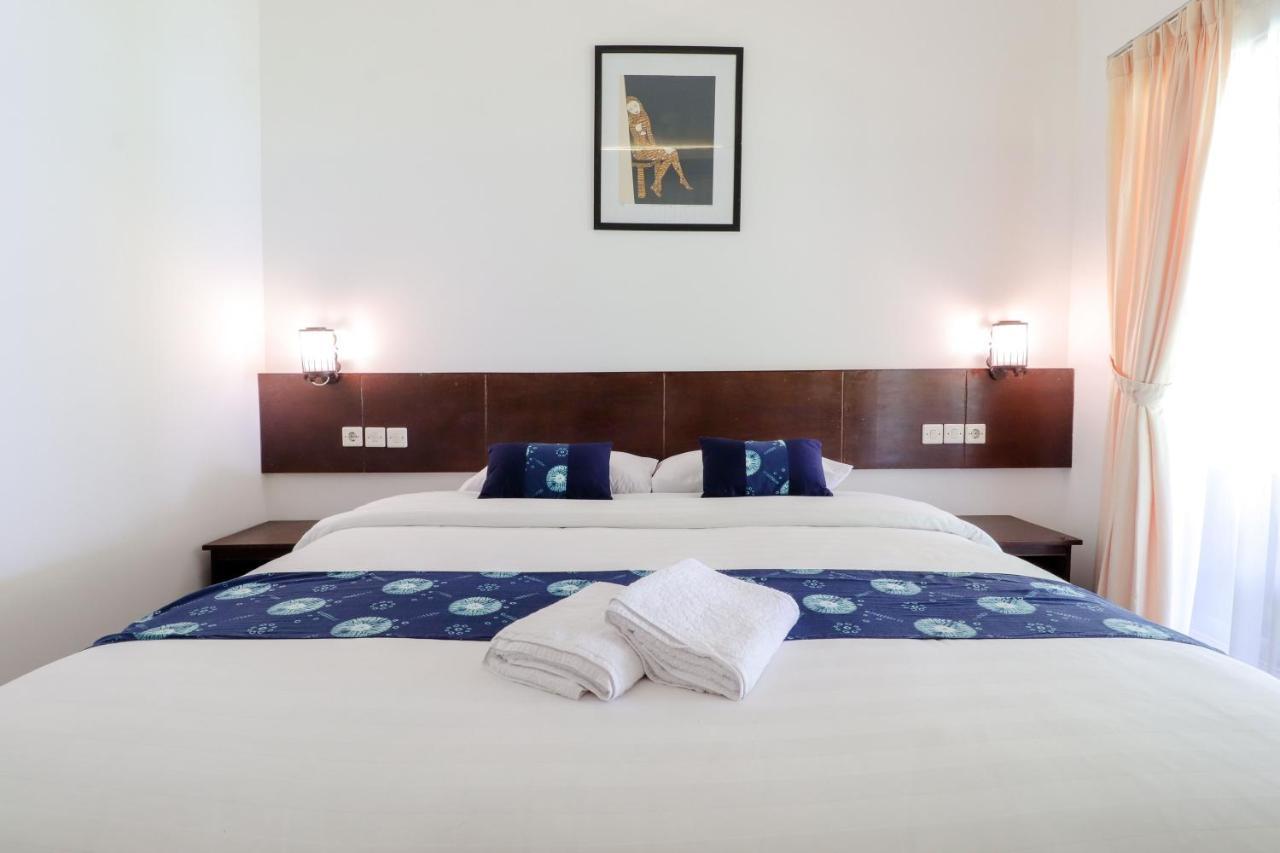 Balkondes Kenalan Hotel Магеланг Екстериор снимка